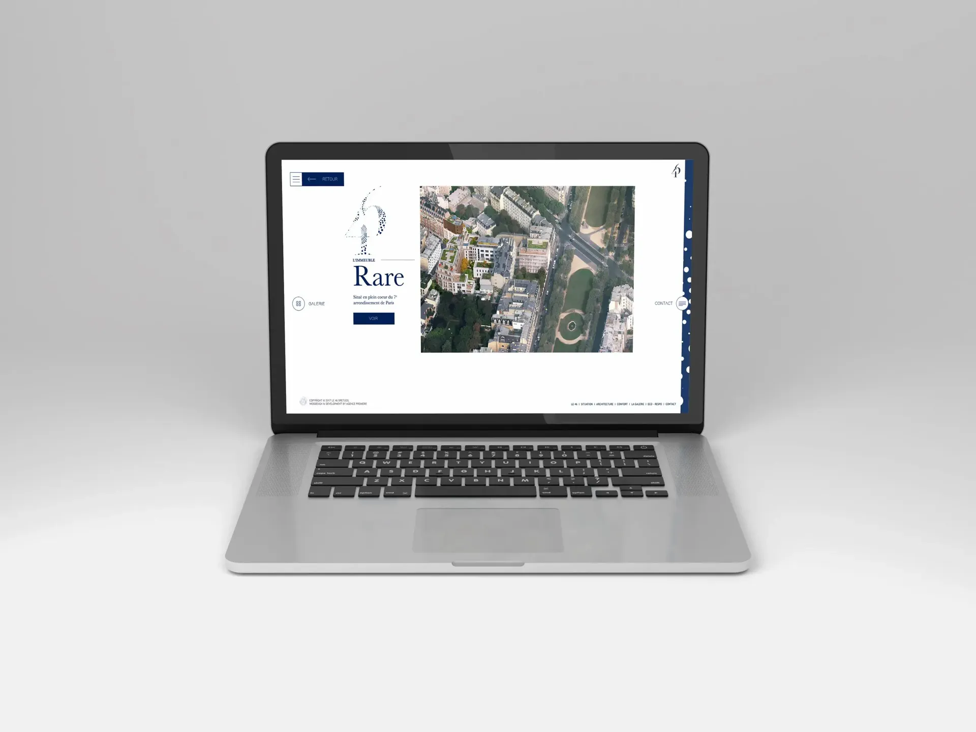 Site du 46 Breteuil sur ordinateur portable : page d'accueil avec la carte du quartier